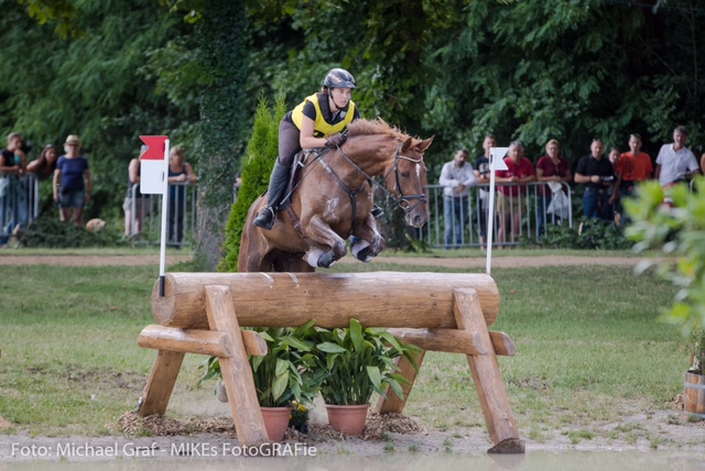 FEI Nations Cup, Beste Österreicherin im CICO3* war Charlotte Dobretsberger (NÖ) auf Vally K, die ihre erste 3-Sterne Geländeprüfung bravourös meisterte. © Michael Graf